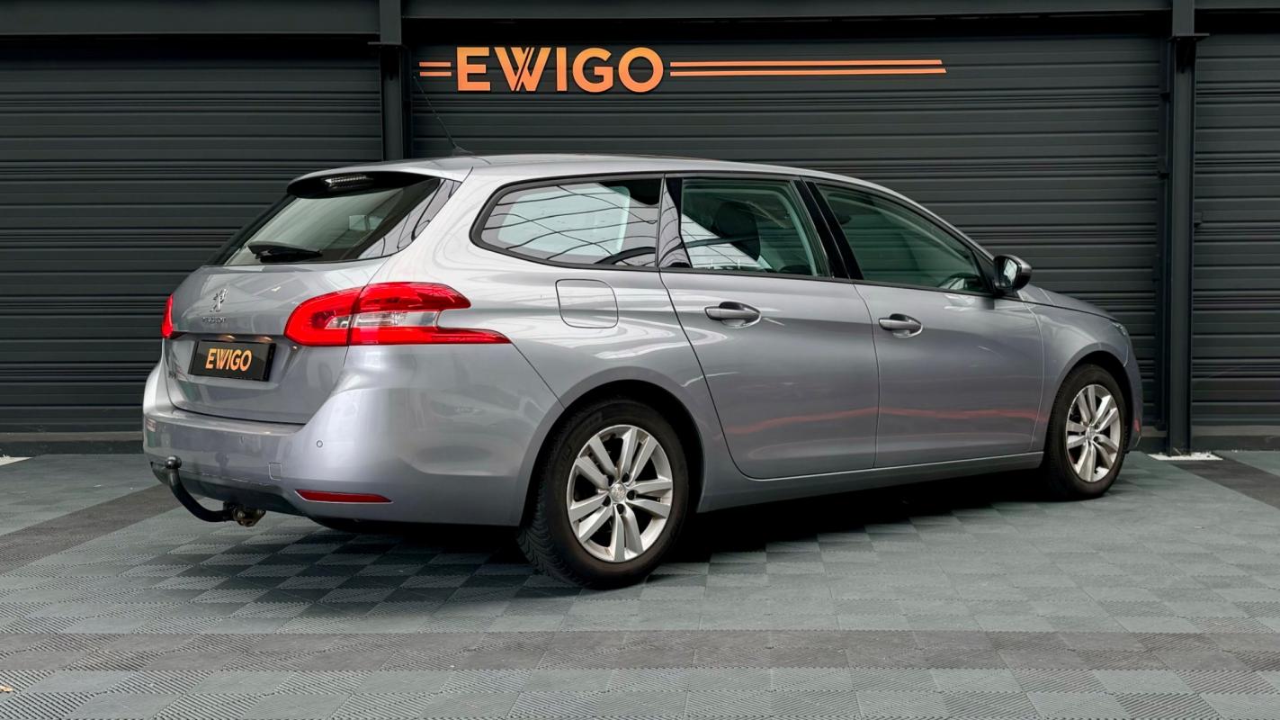 Peugeot 308 - SW 1.2 110 ACCESS + ATTELAGE / ENTRETIEN COMPLET PEUGEOT