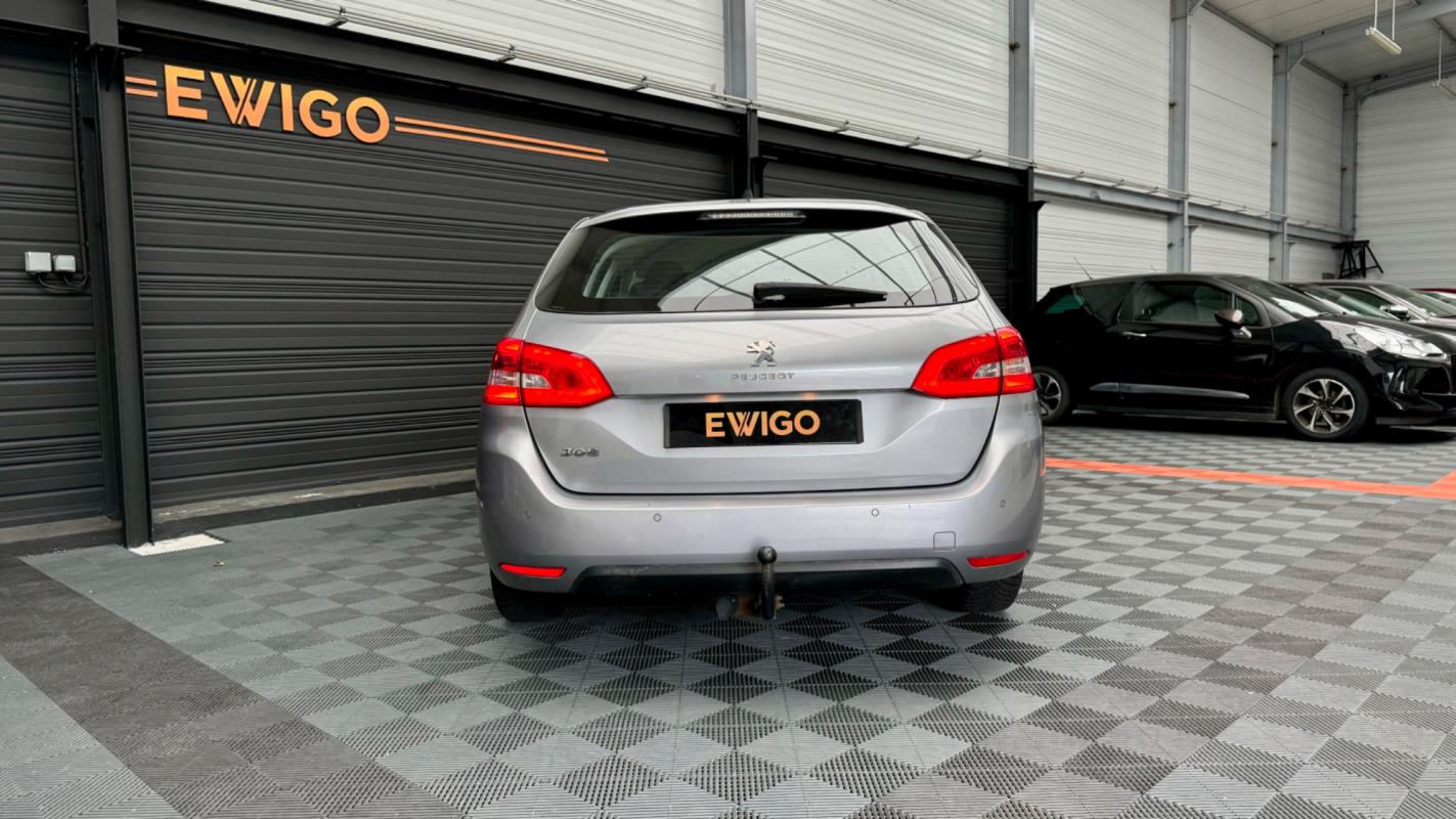 Peugeot 308 - SW 1.2 110 ACCESS + ATTELAGE / ENTRETIEN COMPLET PEUGEOT